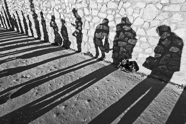 'The Bus Stop (V)' (BW Ed.) PN Photo of the Week, May 28, 2011 By: John Crosley (SOURCE: photo.net)